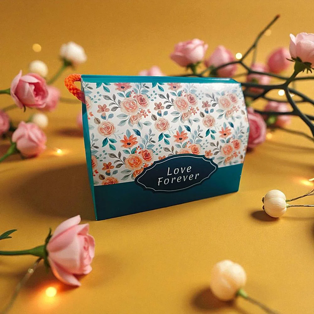 House Of Festivals Gift Box - 4.5 x 4.5 x 2.3 Inches